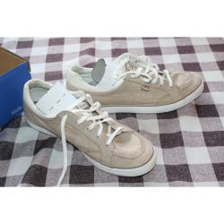 WOMANS KEDS TAN CANVAS SNEAKERS SIZE 11
