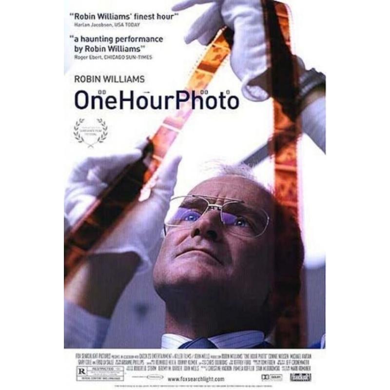 4052: DVD One Hour Photo 