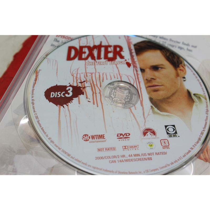 6304: DVD Dexter: Season 1 Discs 1 - 4 